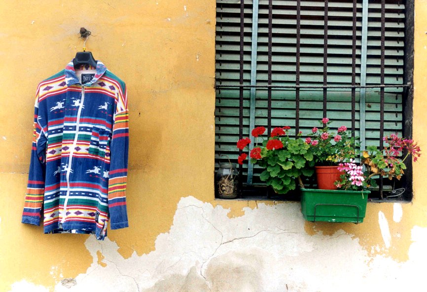 maglia e finestra